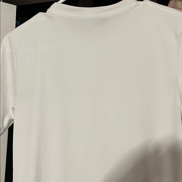 Nike Air White Tee with Red Graphic - Picture 7 of 7